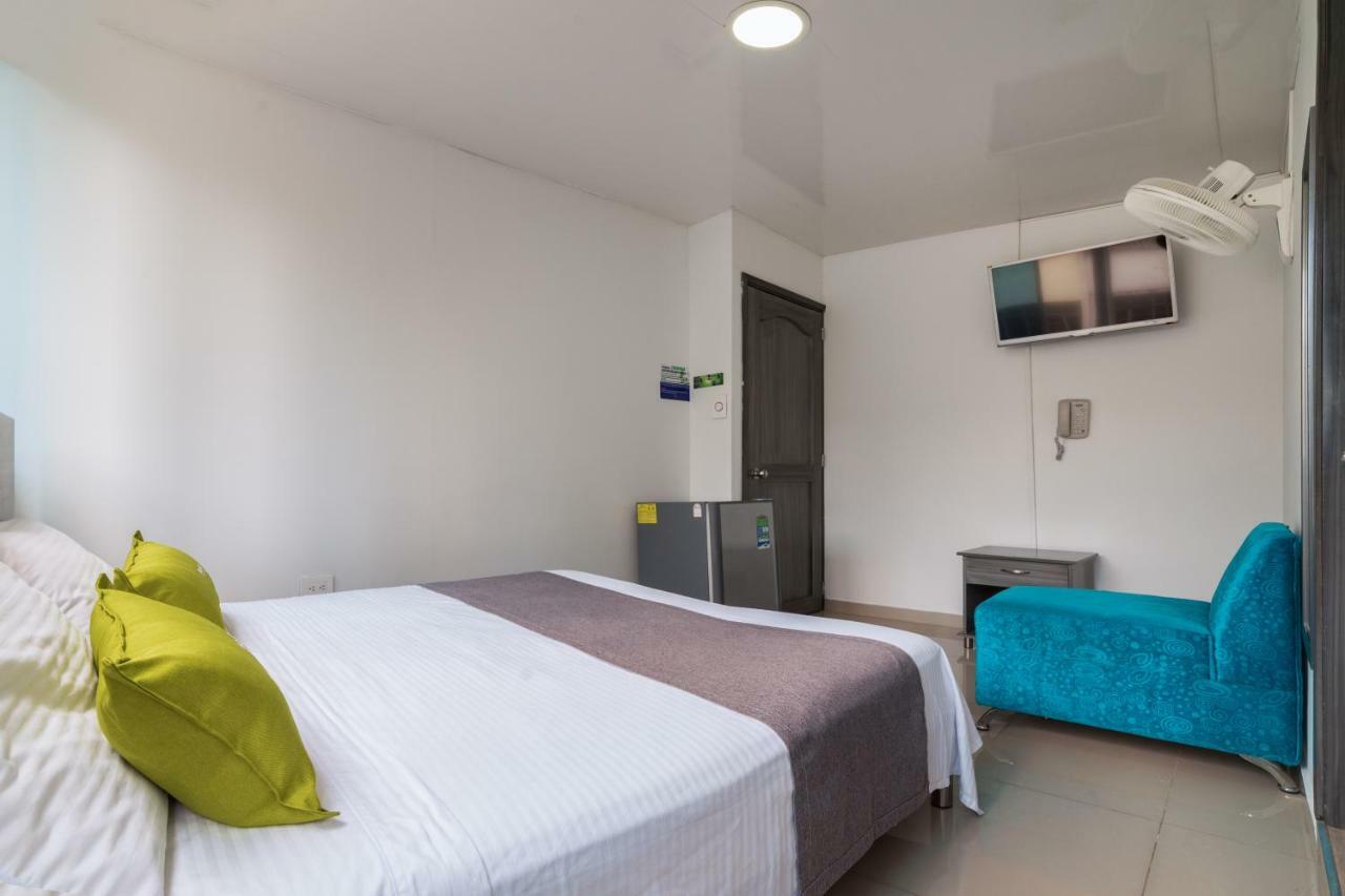 Ayenda 1121 Exito Otel Pereira Dış mekan fotoğraf