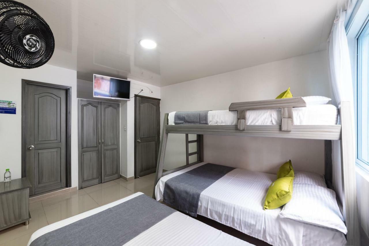 Ayenda 1121 Exito Otel Pereira Dış mekan fotoğraf