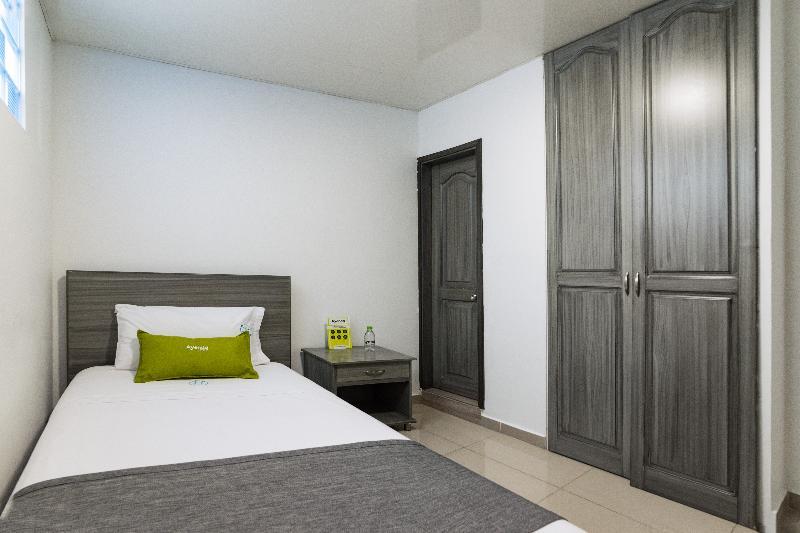 Ayenda 1121 Exito Otel Pereira Dış mekan fotoğraf